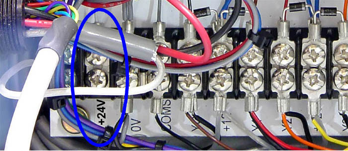PLC20 +24V connection