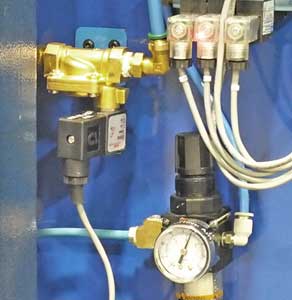 Thru-spindle air-blast on OmniTurn GT-75 Thru-spindle air-blast on OmniTurn GT-75